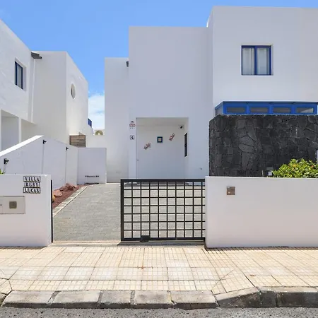 Villa Ruby Lucas Villa *