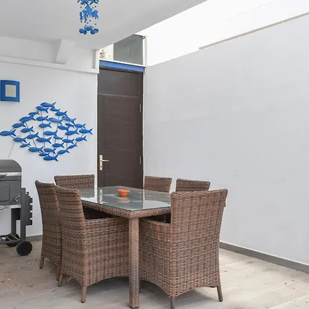 Villa Ruby Lucas Villa